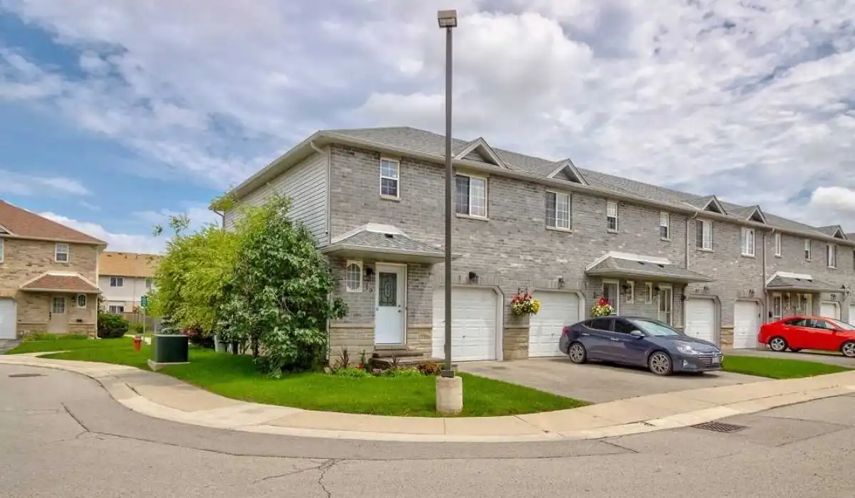 39 Pinewoods Dr, 19, Stoney Creek — sold by Kelechi Amadi
